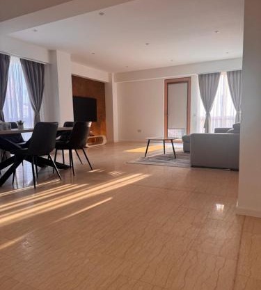 Eroilor Apartments