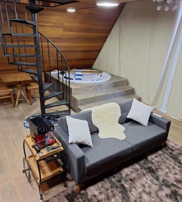 Eros lodge