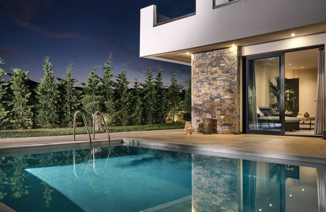 Errikos Family Villa - 2 Bedroom Villa in a serene environment & private pool