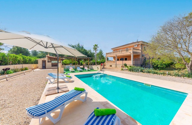 Es Garroveret - Four Bedroom Villa, Sleeps 8