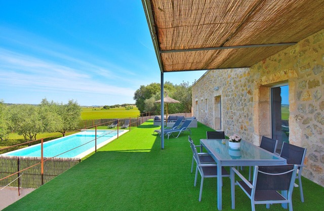 Es Gassons 012 fantastic villa with private pool, stunning views, barbecue and air-conditioning