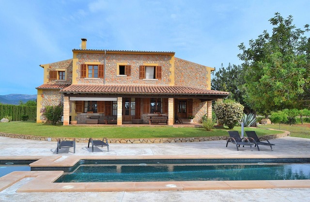 Es Triquet 151 cosy villa with private pool, terrace, BBQ and WiFi