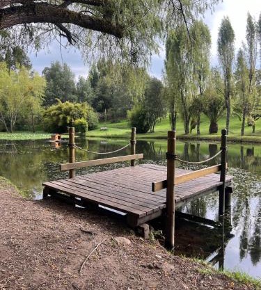 Escapada con Lago y Jacuzzi
