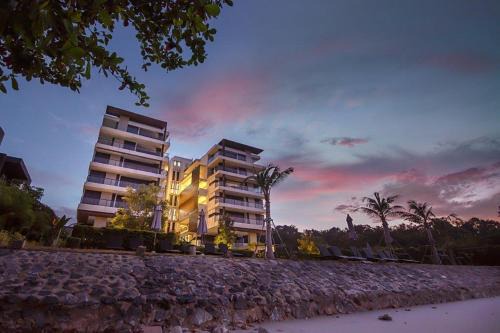 Escape condo E166