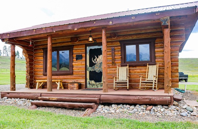 Escape the Crowds and Enjoy your own Private View- Moose cabin