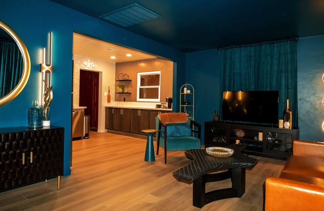Escape the Everyday and Delight your Senses, Full 2 Bedroom House