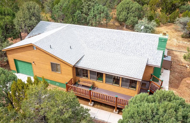 Escape to a Cozy Cabin in the Breathtaking White Mountains: Unwind and Reconnect