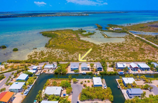 Escape to Eden | Canalfront half-duplex with short run to channel on Big Pine Key