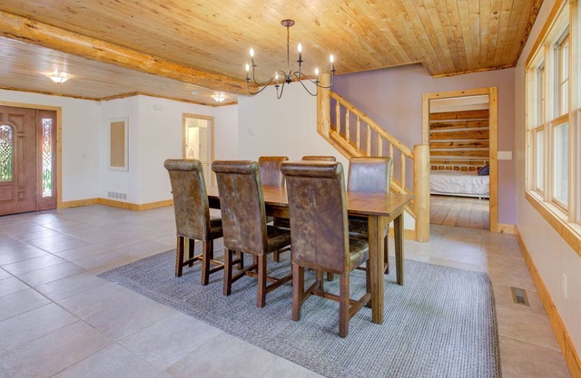 Escape to Luxury: 77-Acre Riverfront Estate, with Outdoor Activities, Sleeps 18