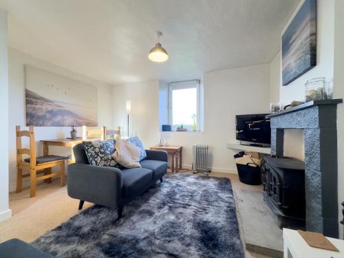 Escape to our Cosy Cottage with Log Burner in Drigg, Lake District