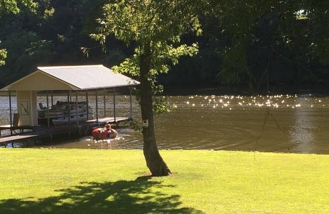 Escape to our quiet river house on Bluewater Creek.