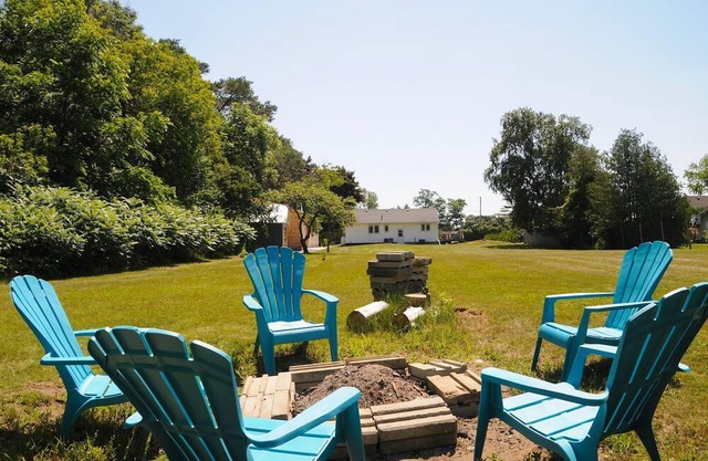 Escape to Prince Edward County - Cozy 3 bed home