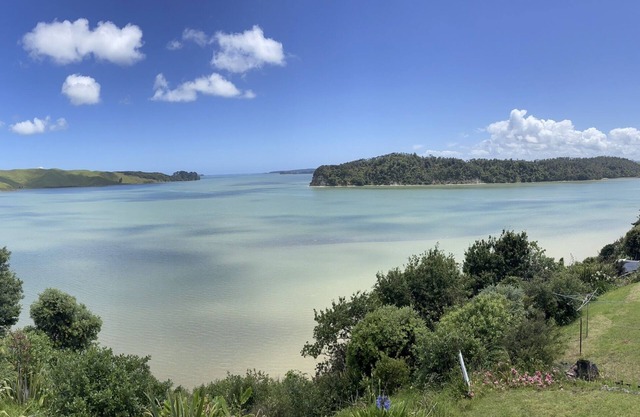 Escape to The Studio, Te Waitere