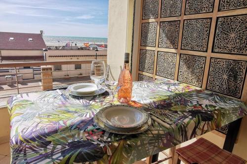 [*Esclusivo fronte mare-Parcheggio Privato-Stile Moderno*]