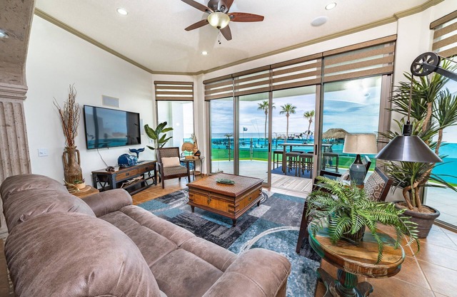 Esmeralda Beach Resort 3 Bedrooms Condo B 103