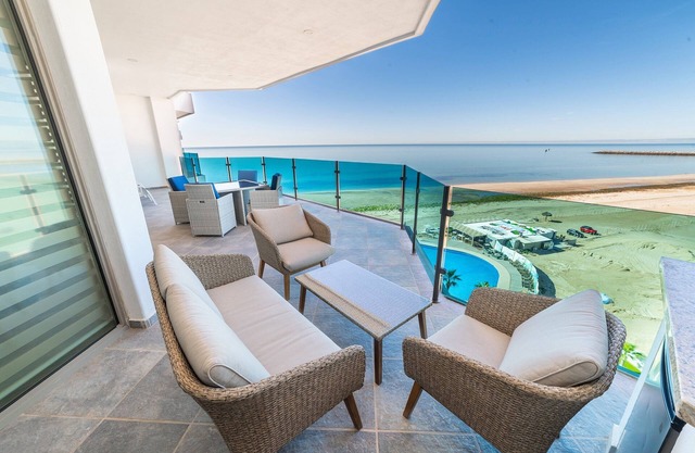 Esmeralda Beach Resort 3 Bedrooms Condo B 703