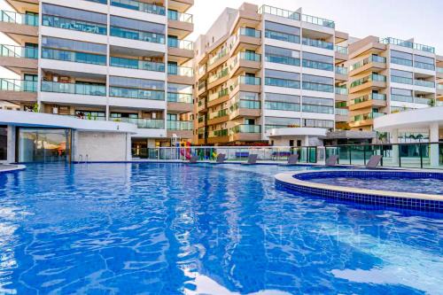 Espaçoso Apto 2 Quartos com PISCINA e Churrasqueira - PERFEITO PARA FAMÍLIA a 50m da Praia