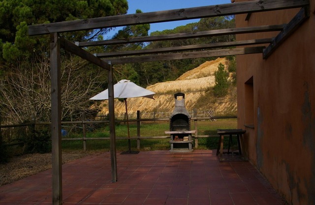 Espai Rural La Fàbrega, swimming pool, free wifi, barbecue, ideal families.