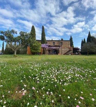 Espectacular casa de vacaciones en el campo con piscina, BBQ y WIFI de alta velocidad