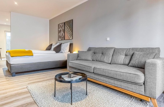 Essen Kibbelstr | Suite XL + Balcony (LT)