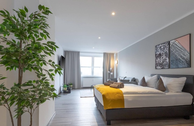 Essen Kibbelstr | Suite XL + Sofa Bed