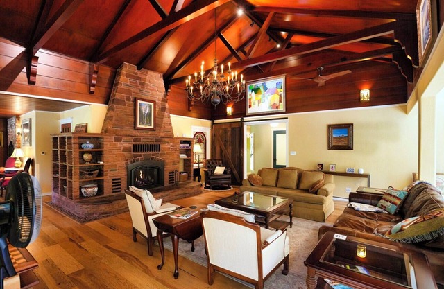 Estate w/Redwoods, Majestic Fireplace, Redwoods, Pool, Spa in Santa Cruz County