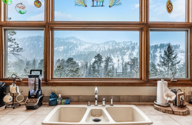Estes Escape - Spacious Family Mountain Home Retreat Sleeps 14 - 20-NCD0268