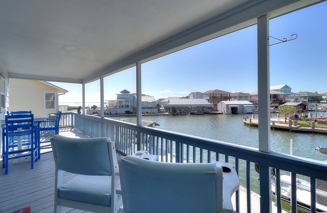 Estes Oasis 4 Bedroom Home by RedAwning