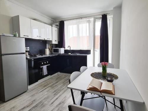 Esther Apartment
