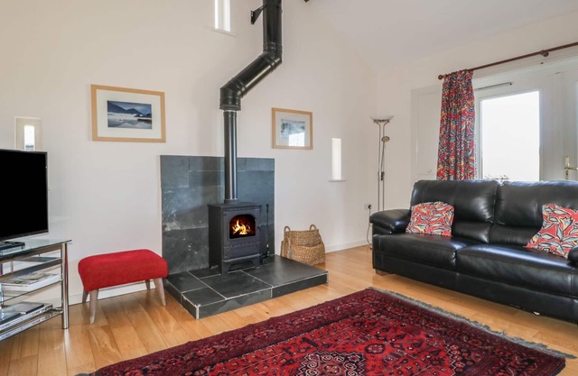 ESTHERS BARN, pet friendly, luxury holiday cottage in Cockermouth