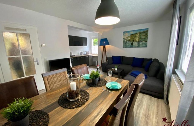 estrella24 LIVING ROOMS Rom