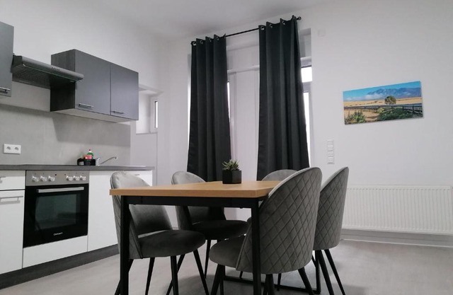 estrella24 LIVING ROOMS Tokio