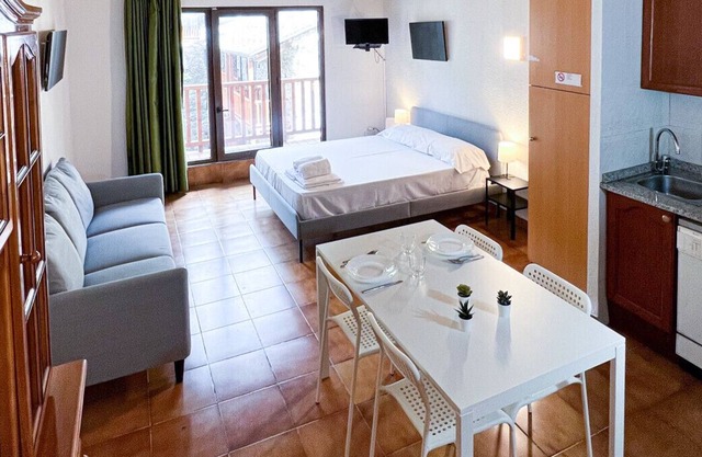 Estudio moderno BH RUSTIK - Vall d'Incles