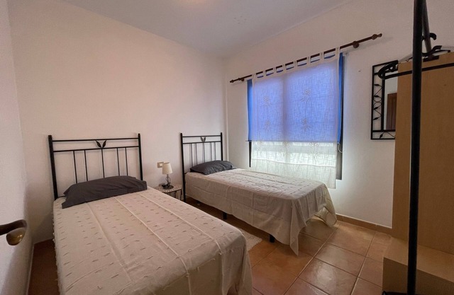 Estupendo Apartamento de 2 Dormitorios a 500 Metros de la Playa en La Santa