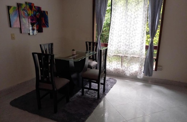 Estupendo apartamento de alquiler en El poblado Medellín