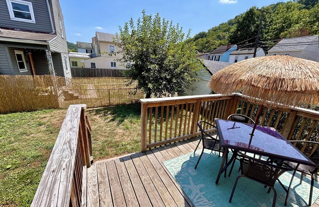 Etna 3BR: 2-12 Wks, Near Hospitals 10 Mins to Pittsburgh.