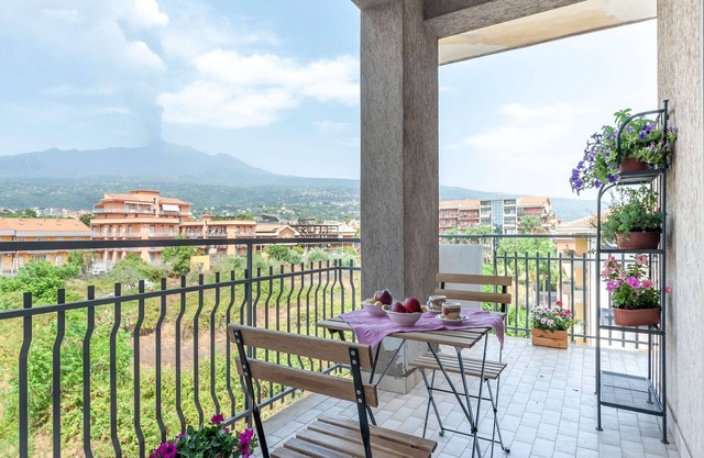 Etna & Sea View Apartment