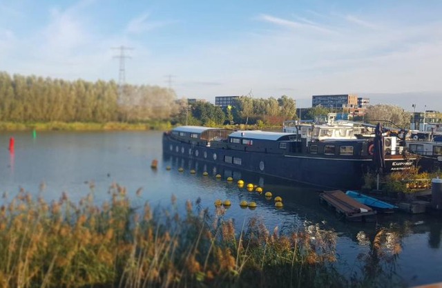 EUPHRATE HOUSeBOAT