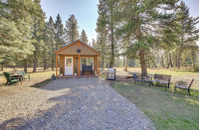 Eureka Vacation Rental: Steps to Creek & Fishing!