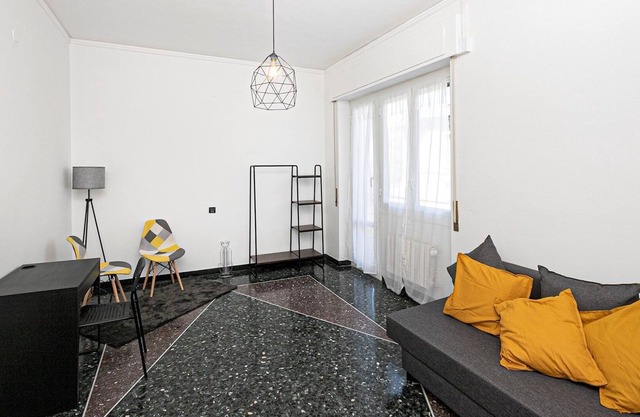 Europa Apartment - Two Bedroom Apartment, Sleeps 6