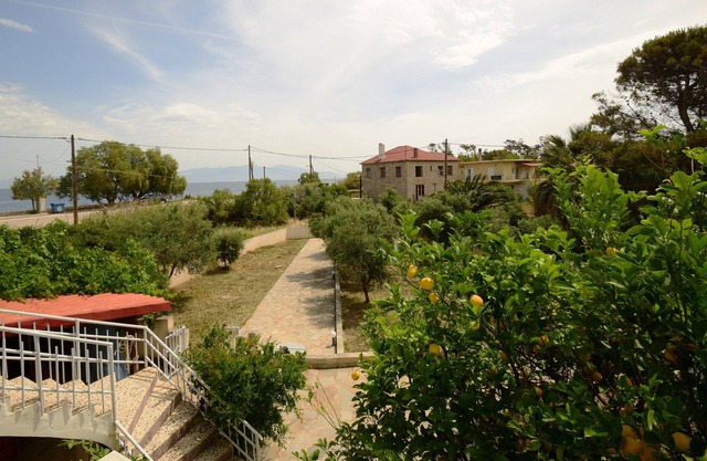 Evagelia's House 90 square meters by the Beach near the Mountain