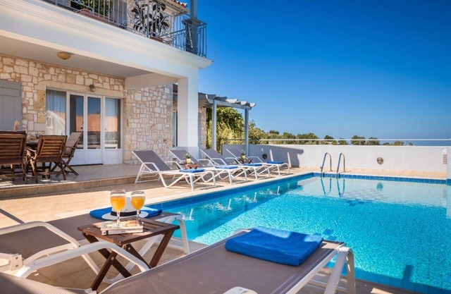 Evanthia - Three Bedroom Villa, Sleeps 6