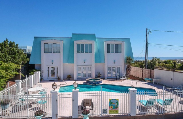 Evelyn's is a directly oceanfront, free standing, 6 bedroom, 5 bath home that has everything!