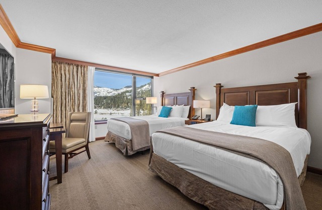 Everline Resort & Spa Deluxe Valley View 2 Queens