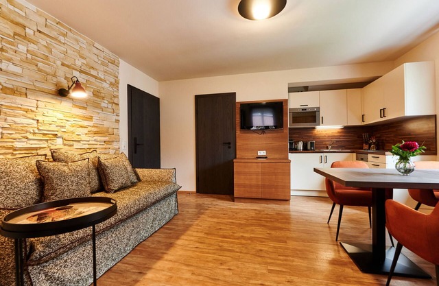 EVI APARTMENTS - Louise