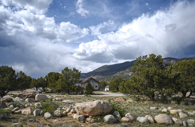 Evie's Outpost/Game Room/Acreage with Spectacular Views!