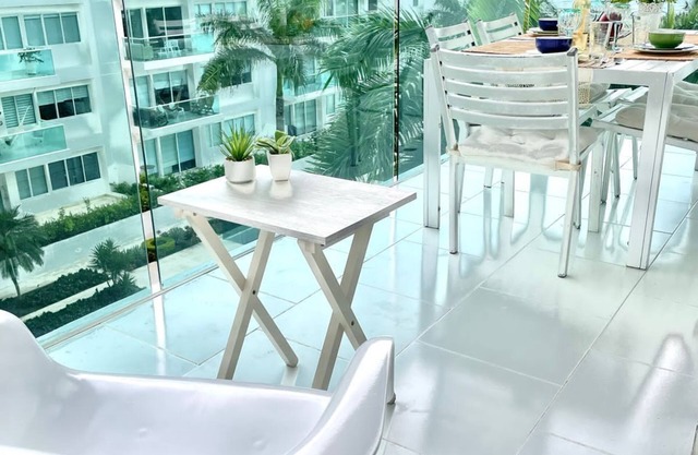 Excelente Apartamento con Vista al mar