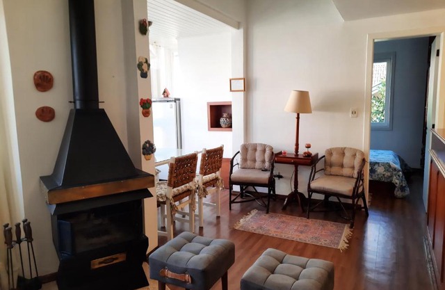 Excelente Duplex em Gramado - com lareira em condomínio privativo