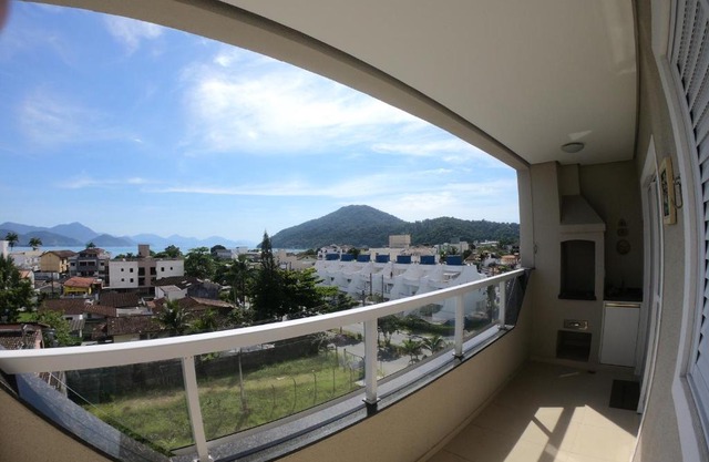 Excelente localizacao Vista parcial Mar Sol da Manhã 03 quartos Ar condicionado Piscina e Sauna