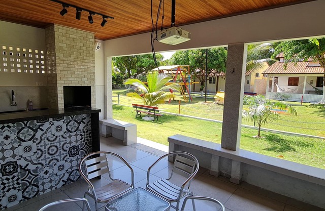 Excellent house in a gated community with total leisure and security structure